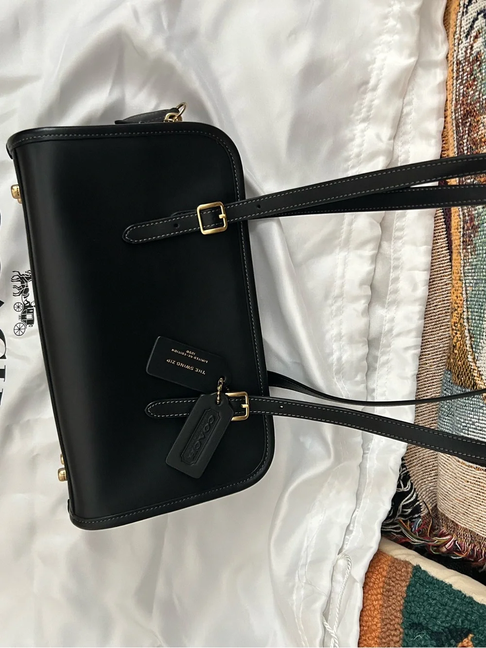 COACH Swing Zip Bag - Black